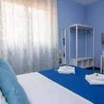 לינה וארוחת בוקר Corso Italia 3*